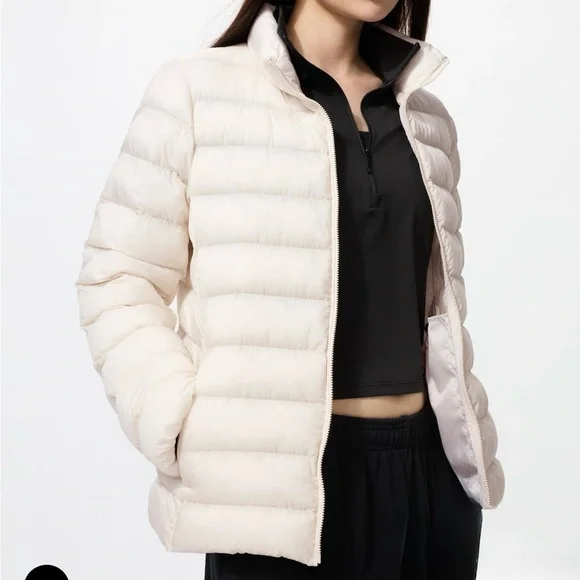 Uniqlo Off White Puffer Jacket - Picture 4 of 4